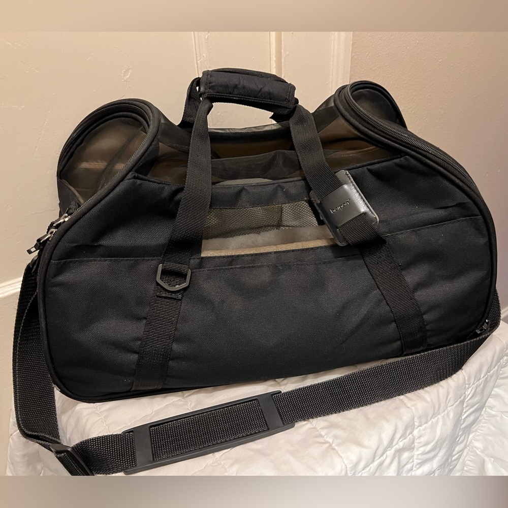 ♦️SOLD♦️— Bergan Comfort Carrier Large